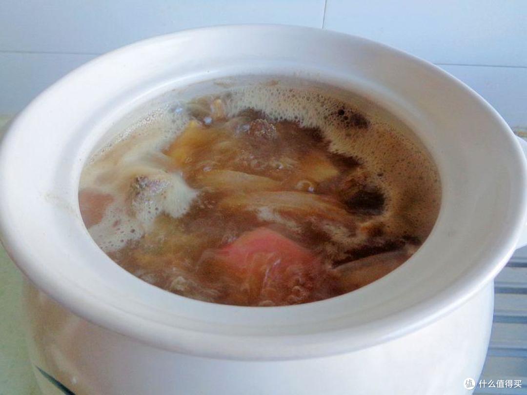 我家晚餐来了，萝卜炖肉配米饭，营养好吃又好做