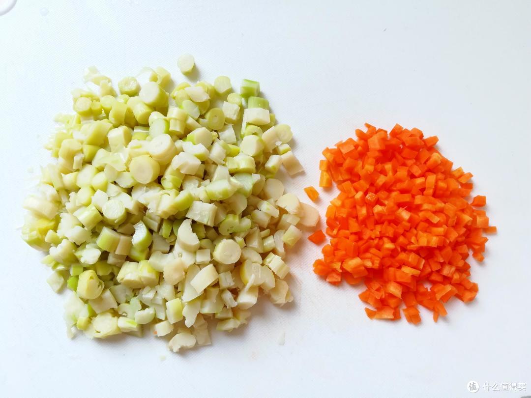 春天遇到这野菜抓紧吃，季节性太强，鲜嫩爽口营养高，炒鸡蛋真香