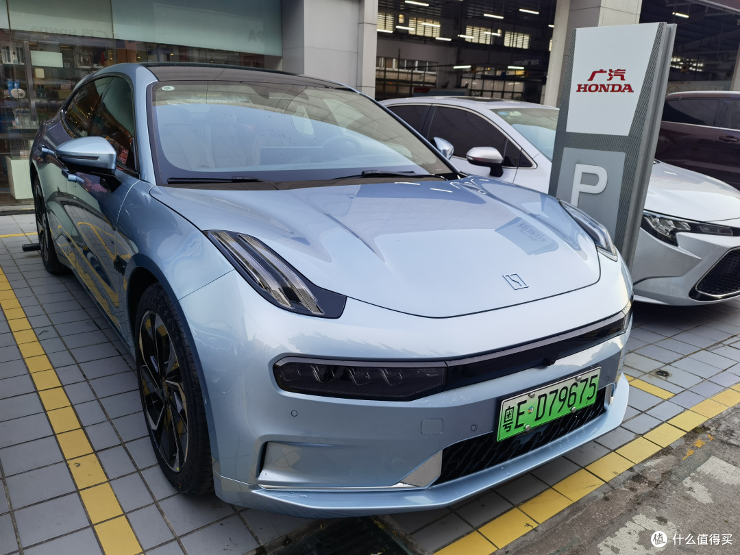 极氪 009 车主:仅仅一年,我就成为了极氪双车车主