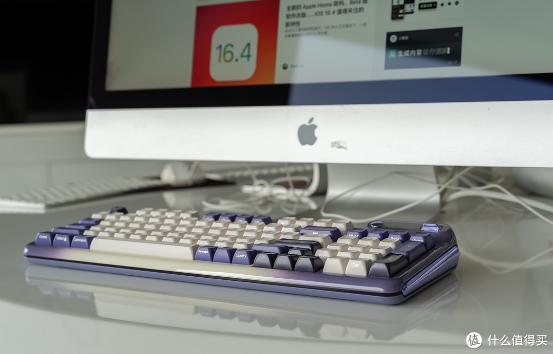 TTC高铁式结构轴+智慧交互彩屏，这款圆润的珂芝（KZZI）Z98机械键盘有点意思