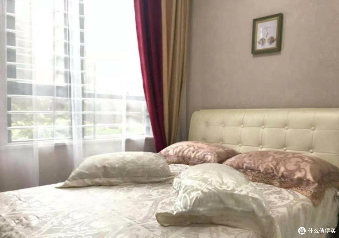 参观90㎡精装样板间，这就是买一楼的好处，不仅有院子还有大花园