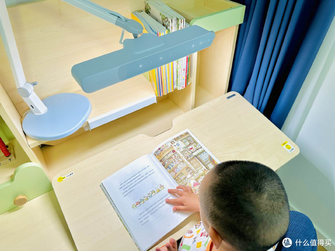 儿童房改造，打造可以用到成年的学习环境，明基MindDuo 2儿童护眼灯使用分享