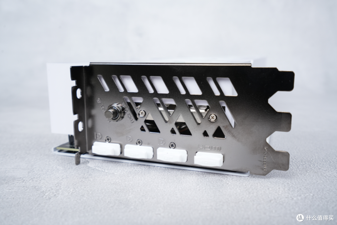 【首发】RTX 4070开箱测评,iGame RTX 4070 Ultra W V2