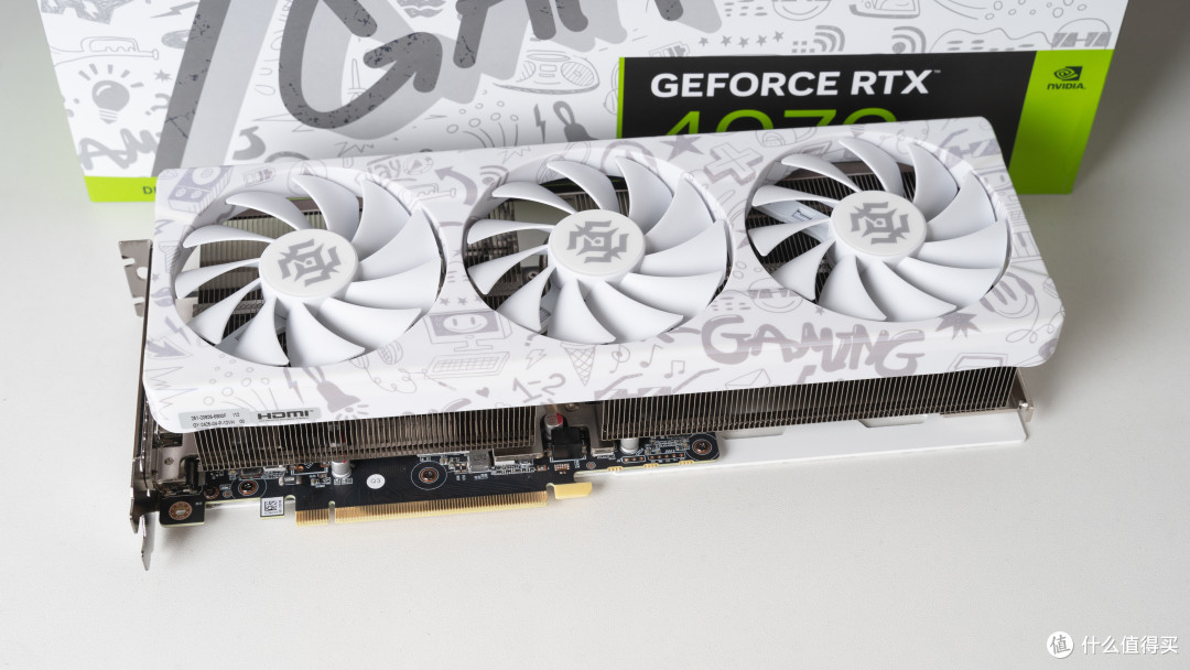 索泰RTX 4070 X-GAMING OC欧泊白新卡评测,2K高帧利器4K可入门