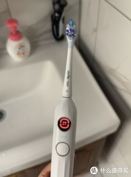 电动牙刷和电动冲牙器的好处