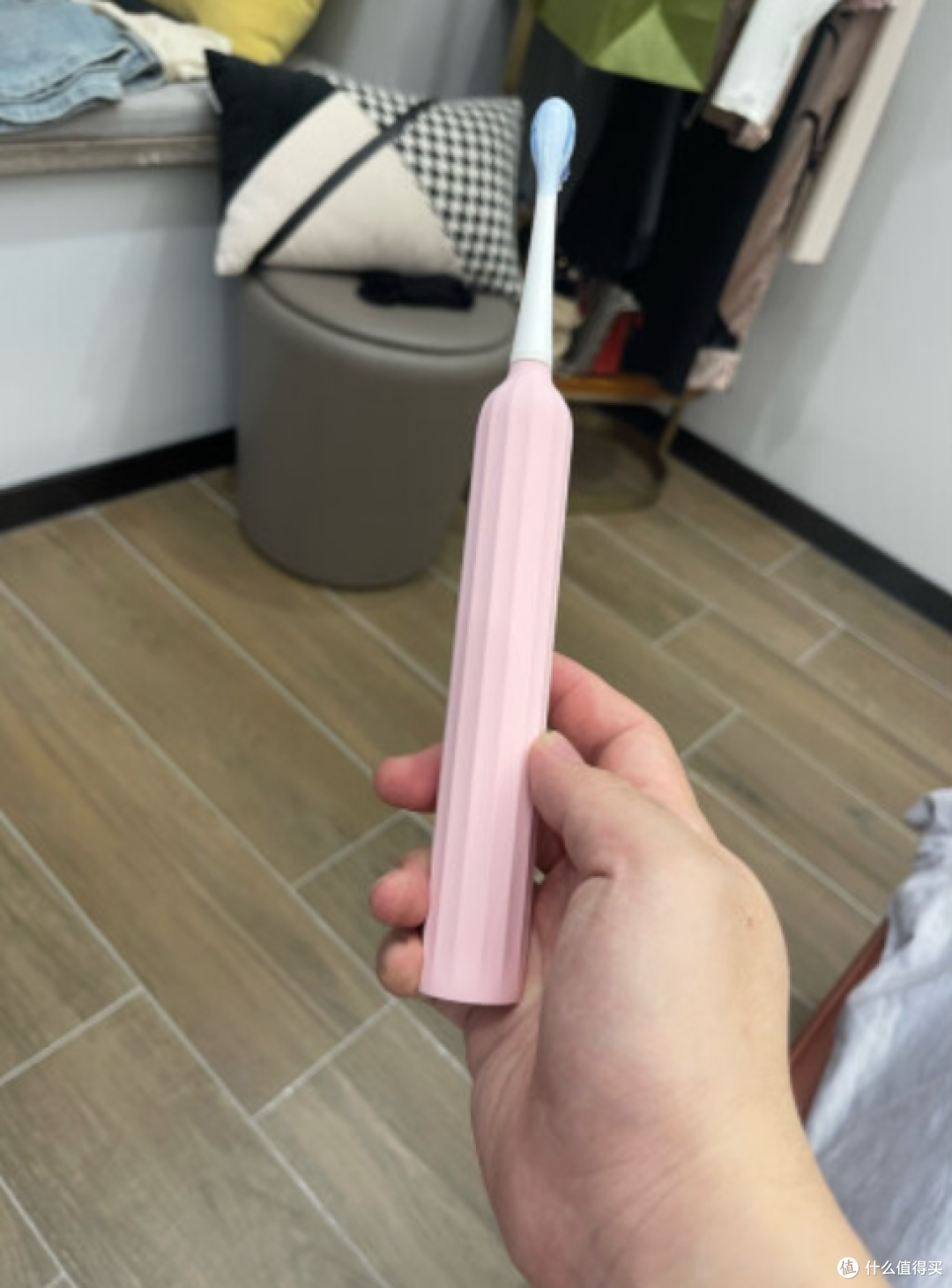 打造美丽微笑的法宝——电动牙刷和冲牙器