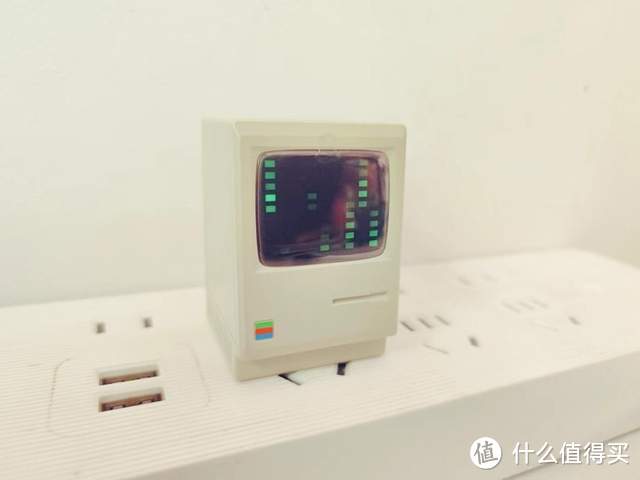 充电器在充电时还会显示充电功率?闪极Retro 67充电器太牛了