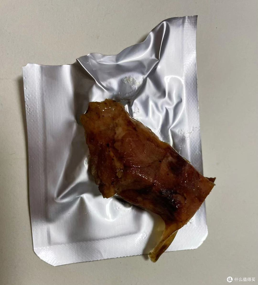 带上零食饮料一起露营吧
