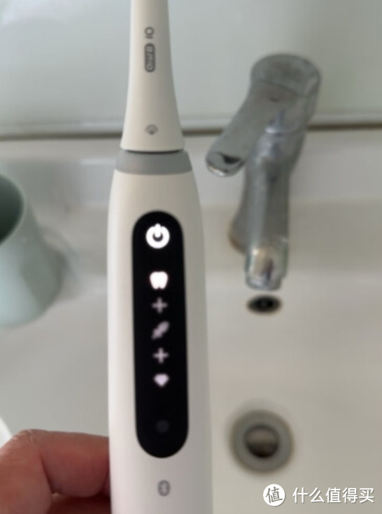 电动牙刷和电动冲牙器：让你的口腔健康与众不同！