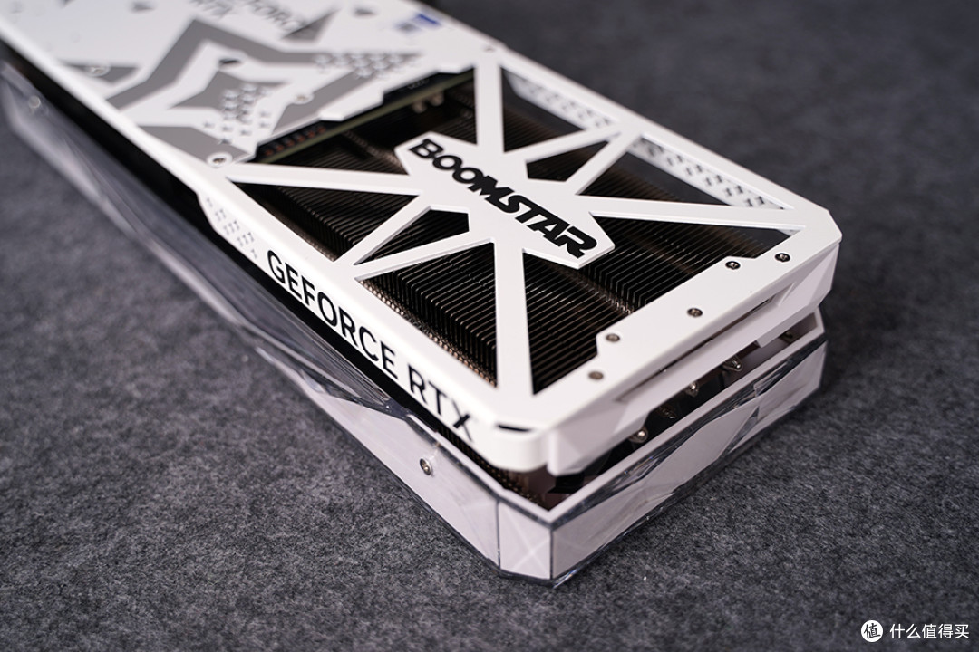 2K高刷畅玩的新利器,真七零!影驰GeForce RTX 4070 12GB 星曜OC开箱评测