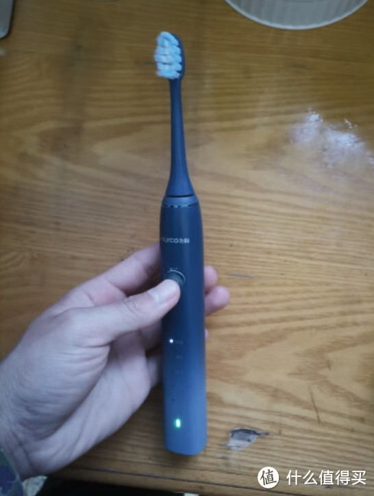 清新口气，不可或缺——电动牙刷和电动冲牙器