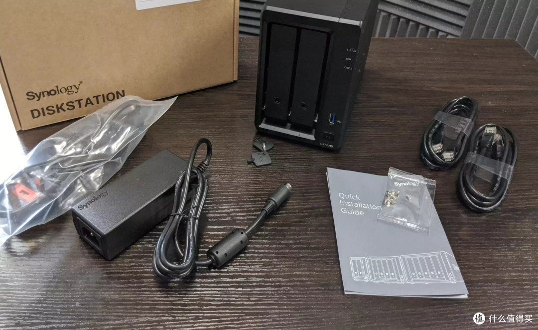 群晖DS 723+开箱,双盘位可以拓展万兆网卡