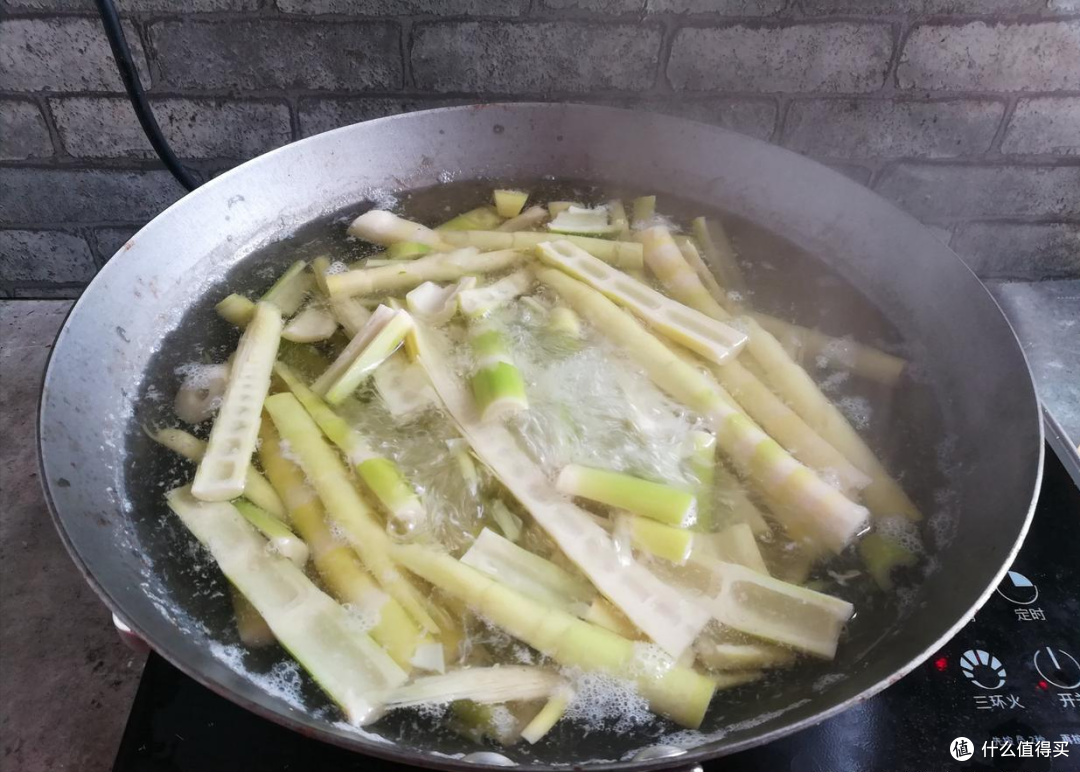 吃不完的竹笋这样做,放半年都不会坏,做法简单又省事