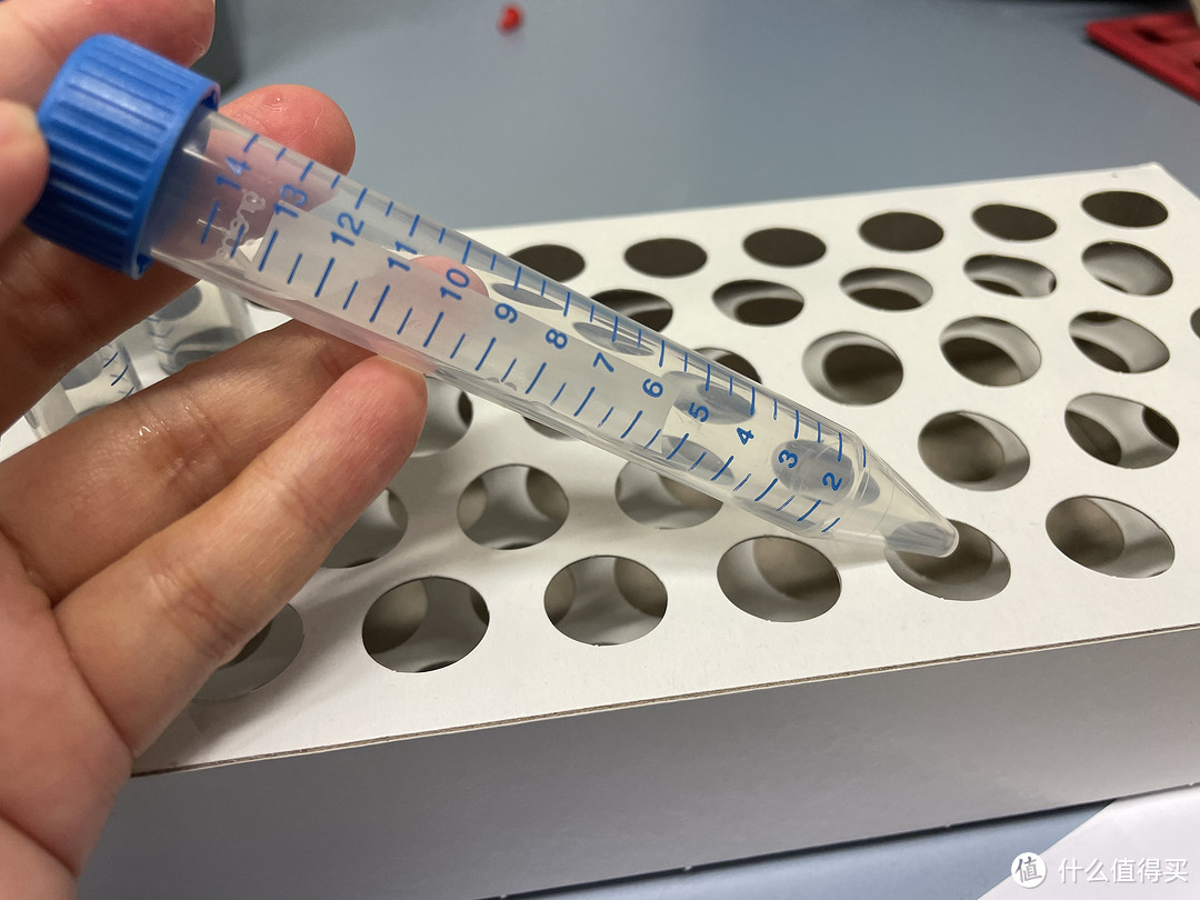 去年疫情期间,我给孩子做了一套硬核测核酸过家家玩具