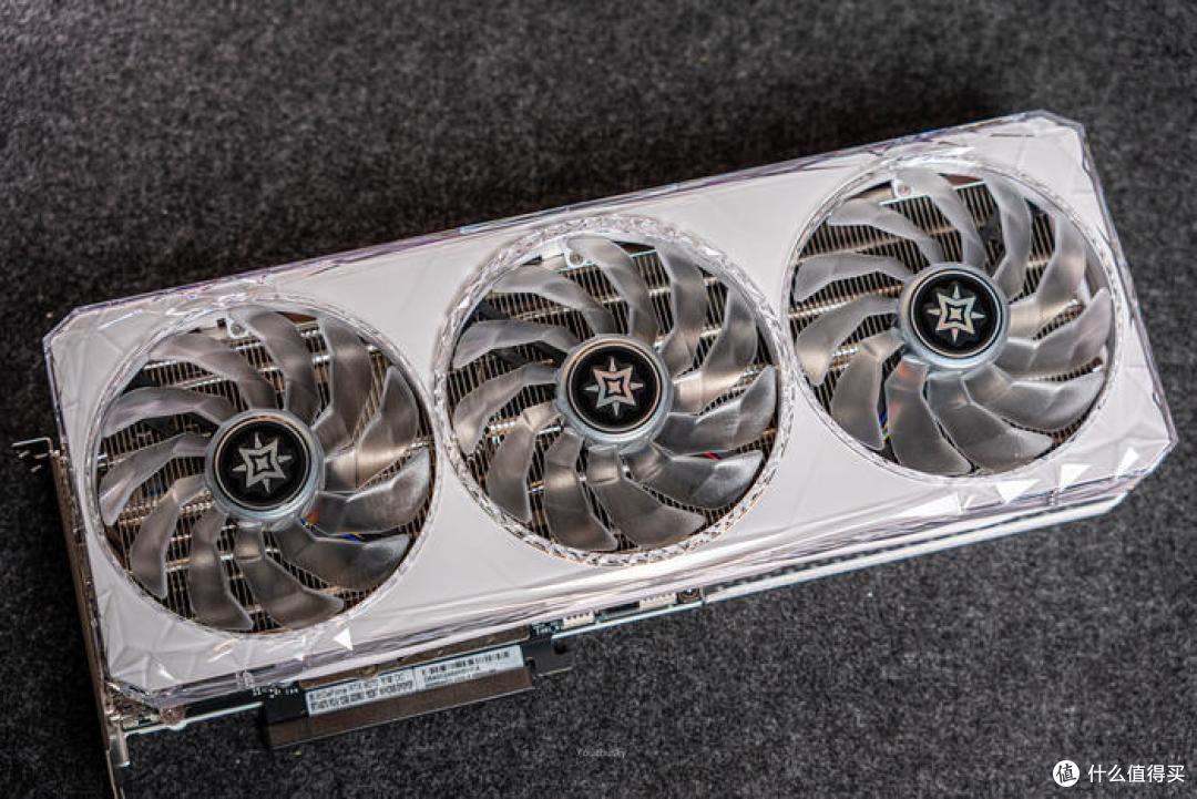 2K高刷的清凉之选——影驰 GeForce RTX4070 星曜 OC 12GB 显卡开箱测试
