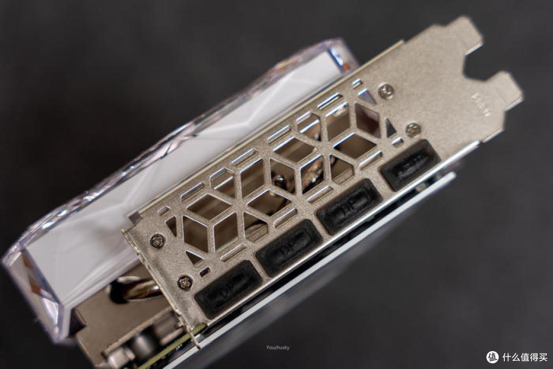 2K高刷的清凉之选——影驰 GeForce RTX4070 星曜 OC 12GB 显卡开箱测试