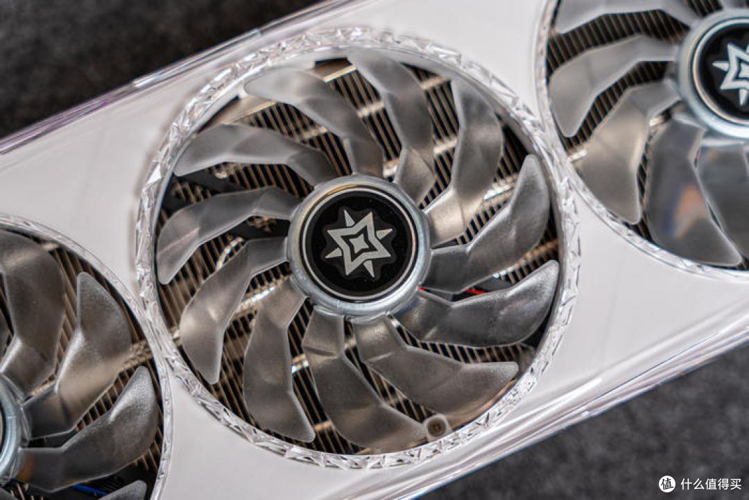 2K高刷的清凉之选——影驰 GeForce RTX4070 星曜 OC 12GB 显卡开箱测试