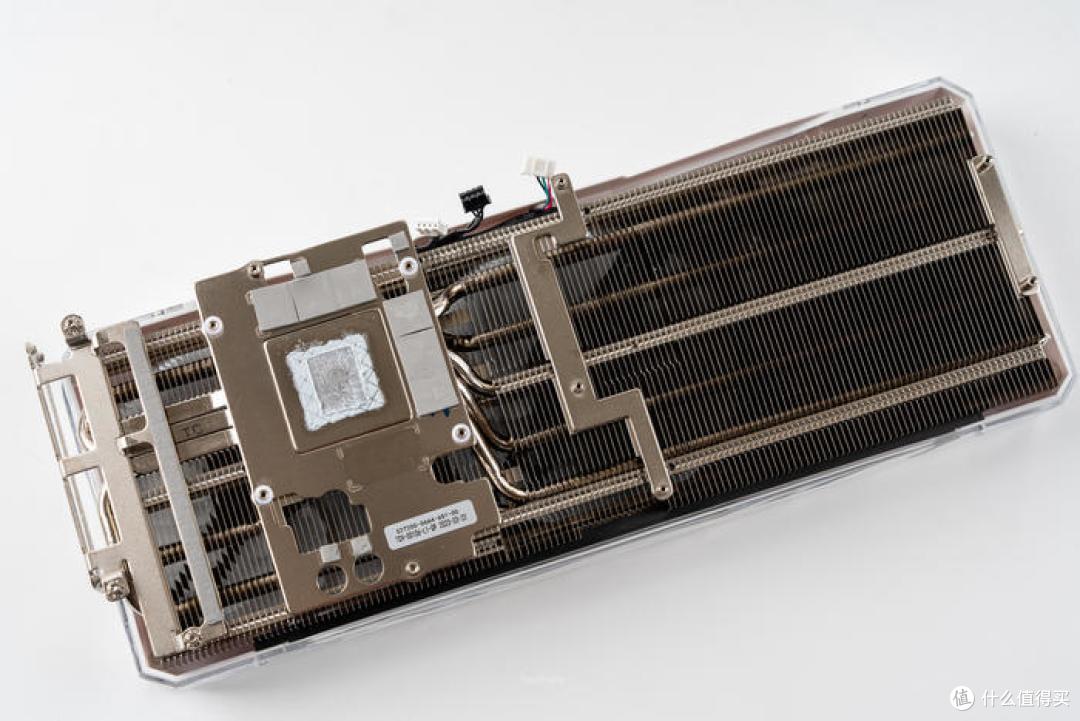 2K高刷的清凉之选——影驰 GeForce RTX4070 星曜 OC 12GB 显卡开箱测试