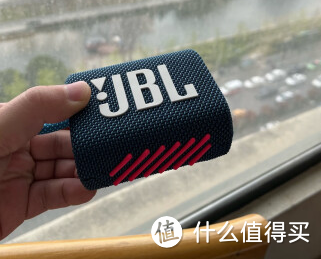 赴约春日：200多的JBL GO3 音乐金砖三代值得入手吗？