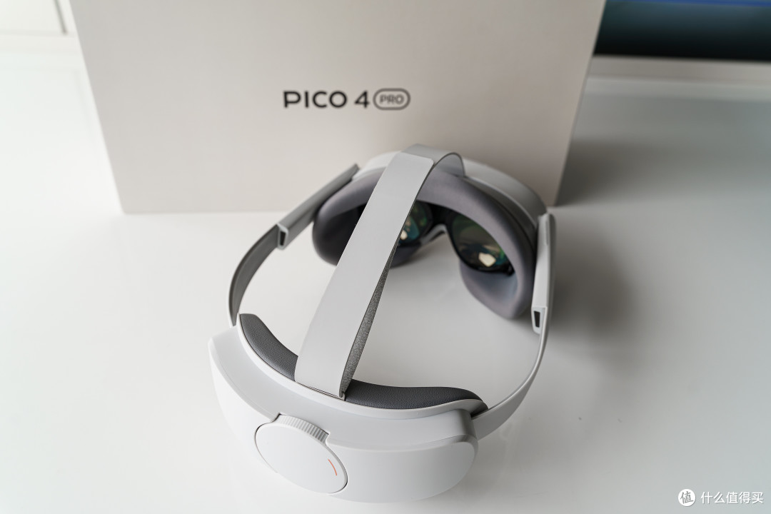 虚拟与现实的完美体验-PICO 4 Pro VR一体机