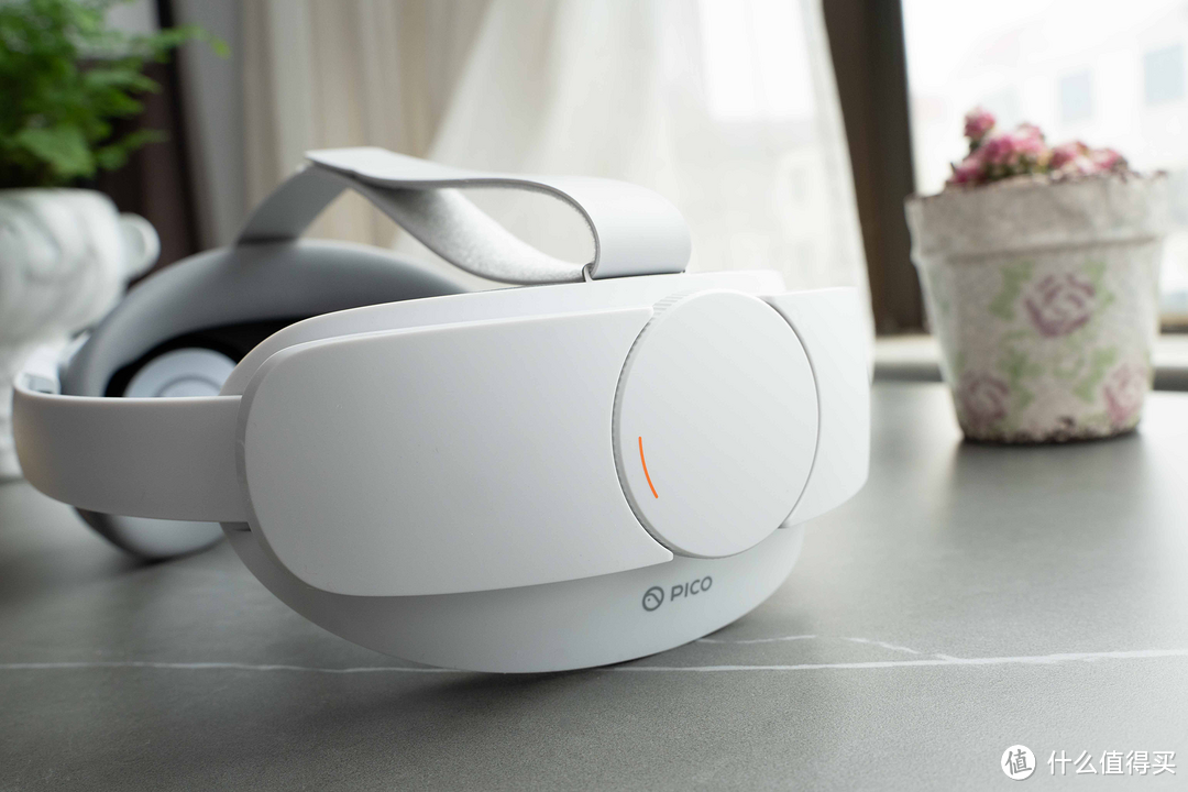 PICO 4 Pro VR 一体机 眼动&面部追踪带来沉浸式新体验_VR设备_什么值得买
