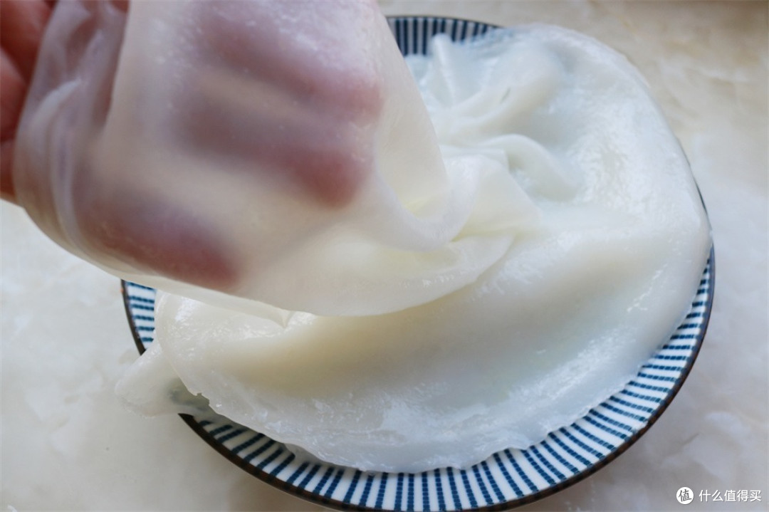 在家复制风靡街头的网红小吃,软软糯糯料也足,太好吃了