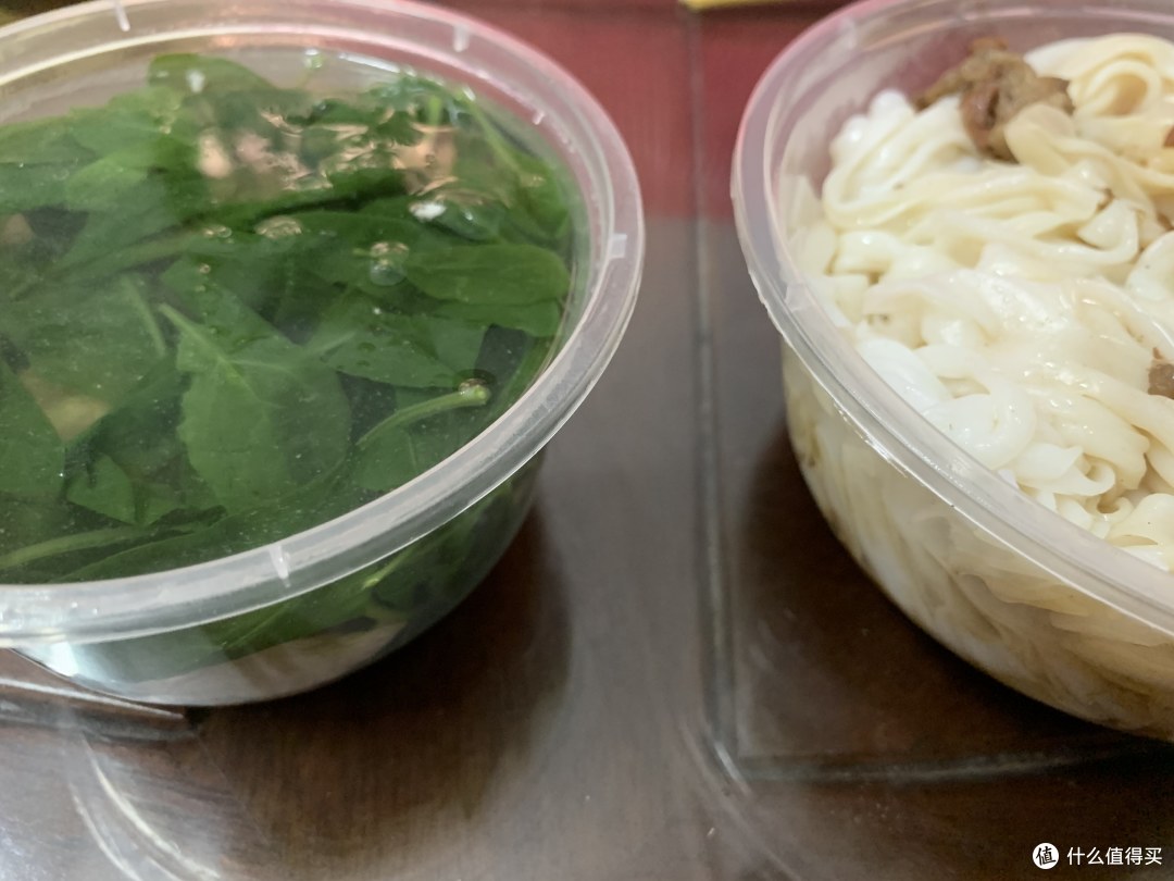 早餐选择了各种汤汤粉粉