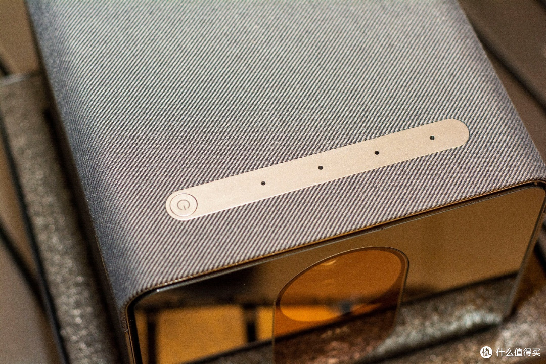 万元级家用激光投影 峰米X5 让你轻松拥有大师级的家庭影院