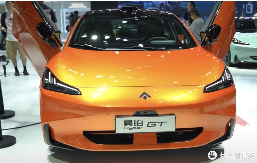 广汽埃安昊铂Hyper GT，一款很新的轿跑