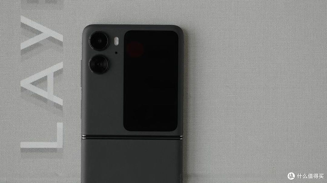 雅黑版OPPO Find N2 Flip,感兴趣的小伙伴关注下!