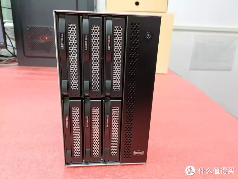 铁威马terramaster  T6-423 NAS 6盘位工业风NAS开箱