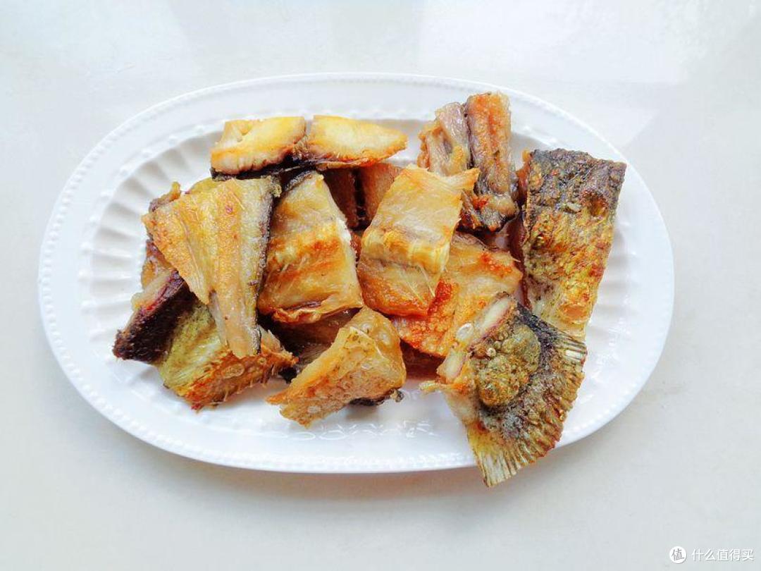 看我家晚餐,四菜两主食,最应景的美食都有,好吃好看