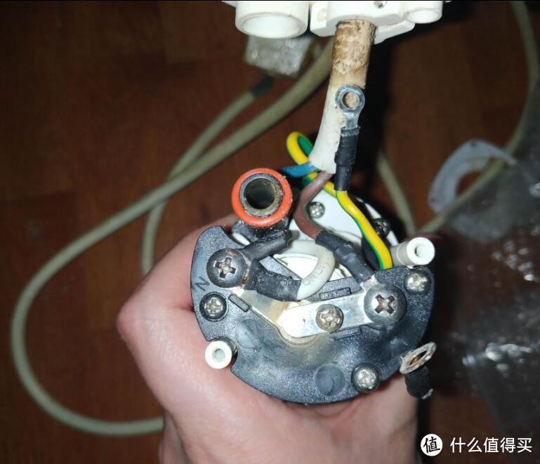 拆陶瓷电热水龙头，有止回阀和双金属片限温器