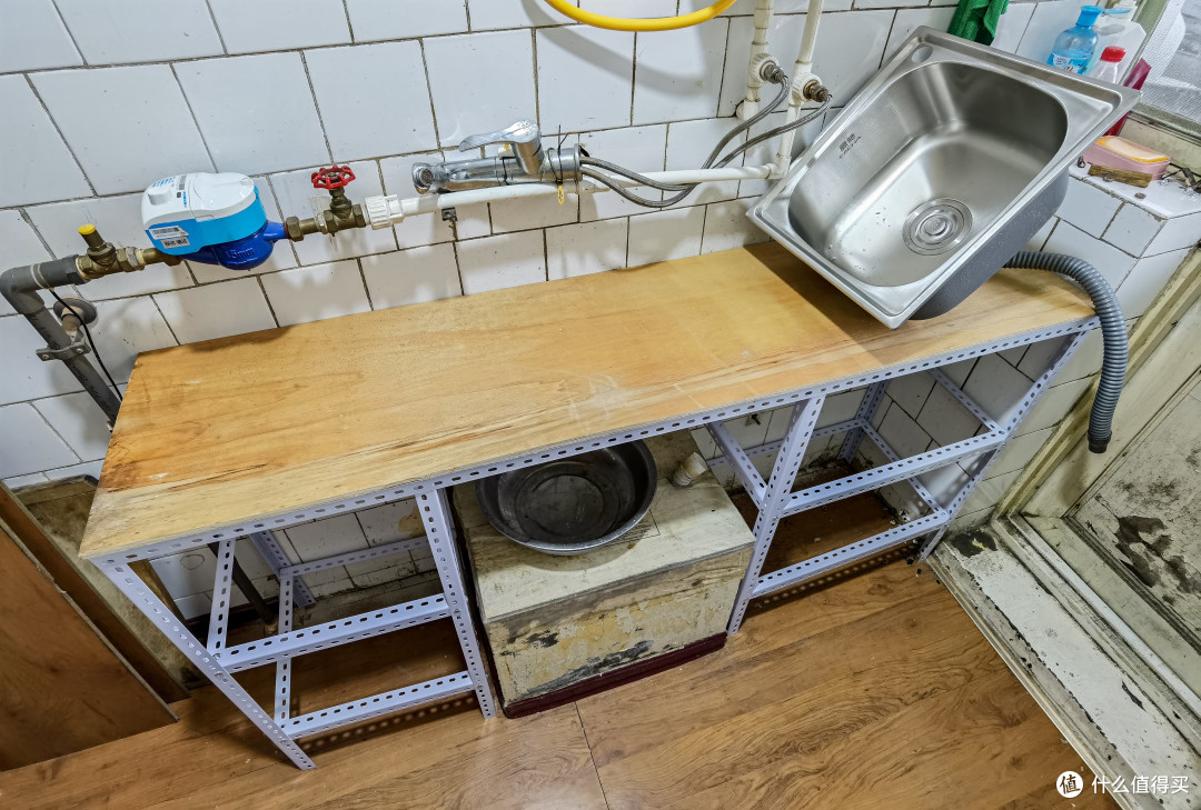 挑战百元翻新厨房,角钢制作厨房操作台