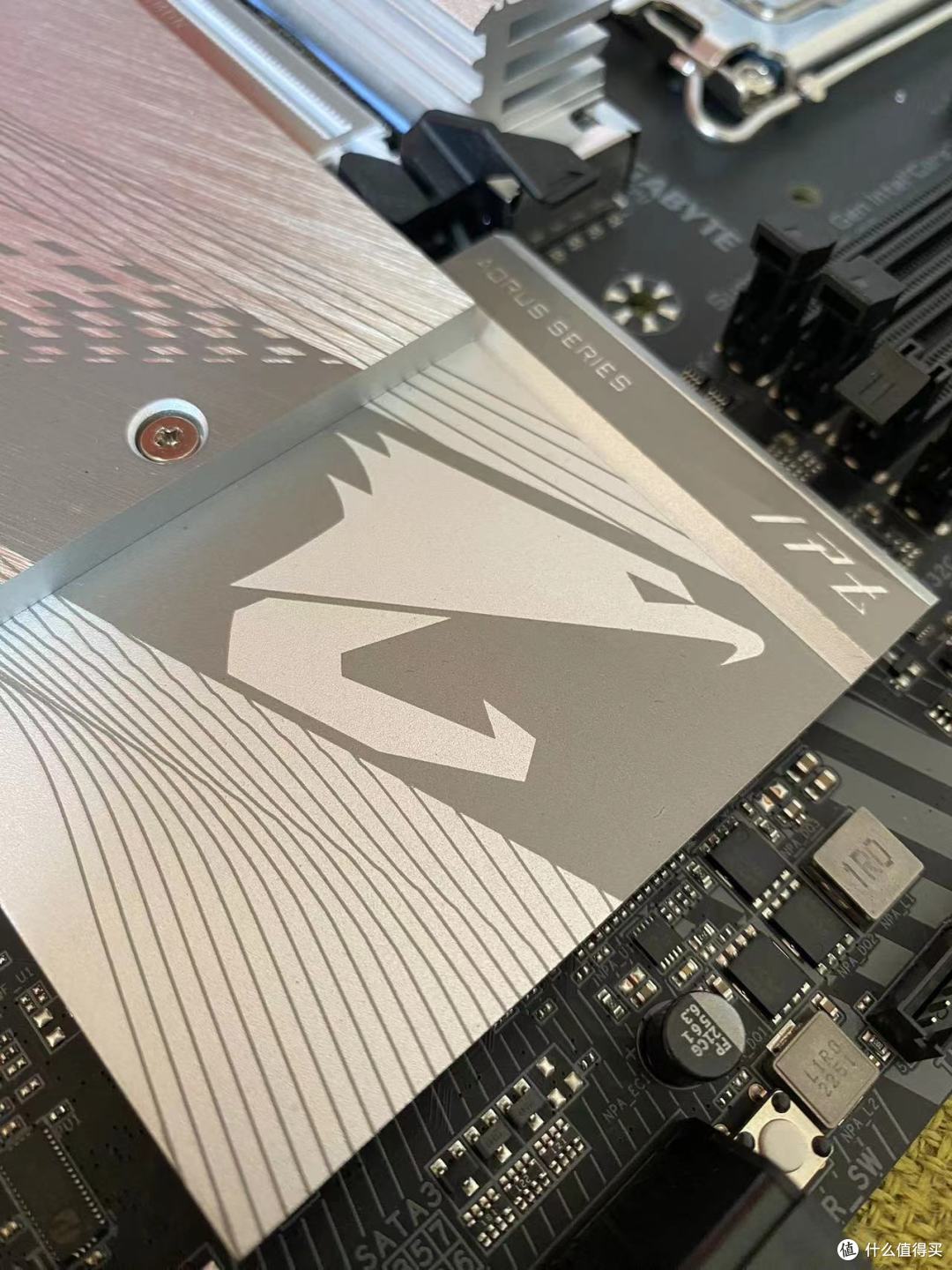DDR5内存8200频率读取速度116GB每秒延迟41NS,Z790雪雕傻瓜到底