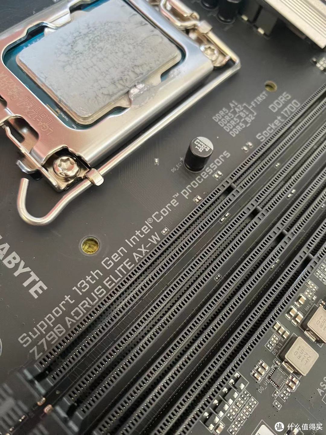 DDR5内存8200频率读取速度116GB每秒延迟41NS,Z790雪雕傻瓜到底