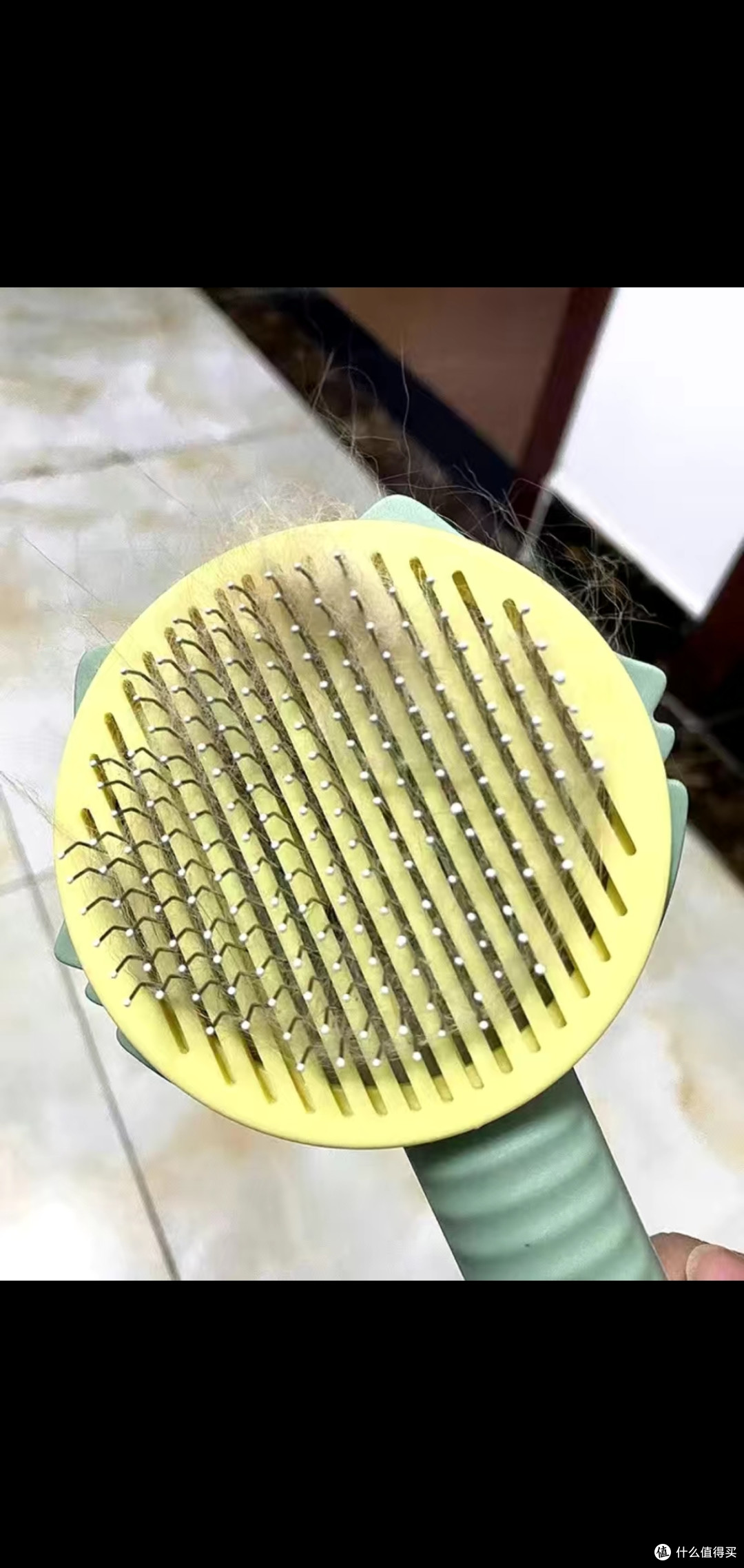 宠物换毛期专用刷子。