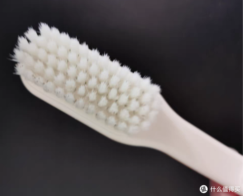 小白鞋脏了也不用怕,试试这个清洁刷