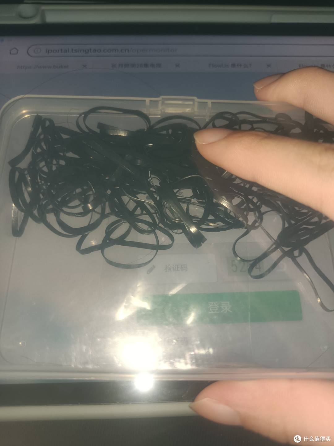 头绳好好看，而且超级牢固，女生肯定喜欢