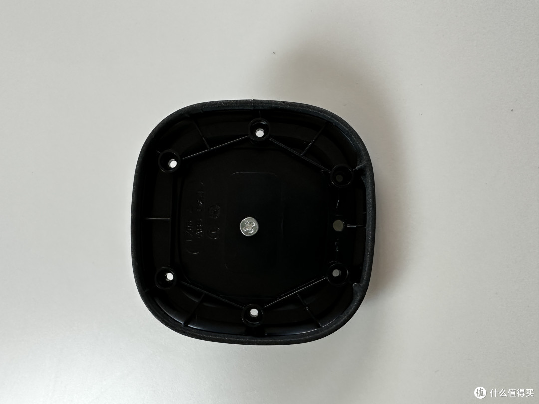 将错就错|水电工吊顶多留了一组筒灯,正好用来吊装小爱音箱Pro