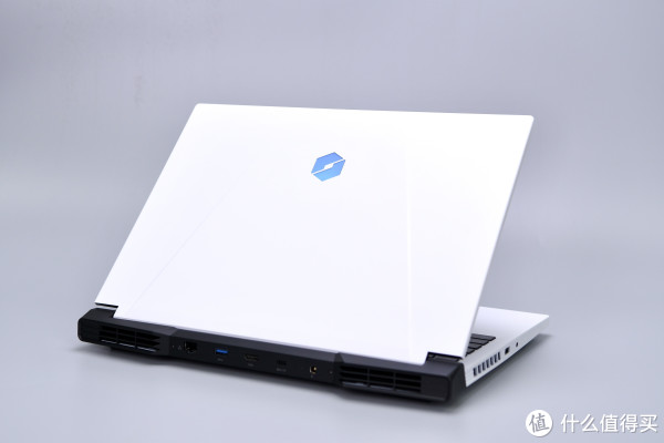 R9 7945HX死磕i9 13900HX！机械革命蛟龙16 Pro游戏本首发评测_普通