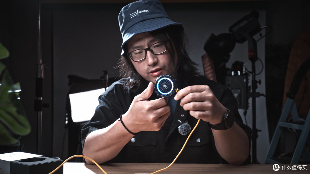 红魔磁吸散热器4pro 开箱，降温效果很明显啊