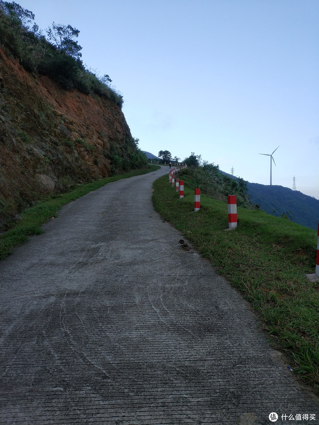 上山水泥路