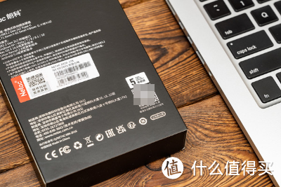 朗科ZX20 1TB移动硬盘评测：只有U盘大小，却支持20Gbps传输速率