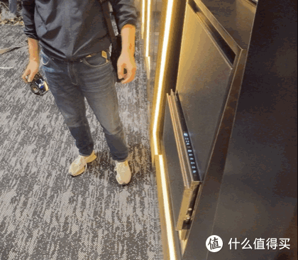 上层敲击开门