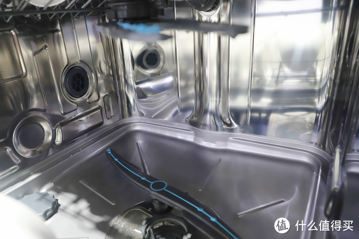 专利「双面洗」，80°C微蒸汽，自动开门，海尔W600洗碗机新品速递！