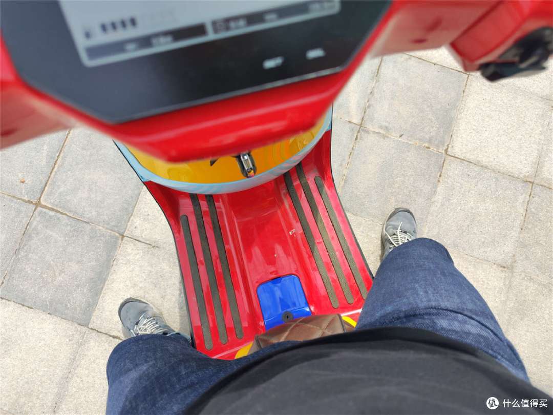 最便宜的150风冷复古踏板？试驾摩途威拉比，点评优缺点