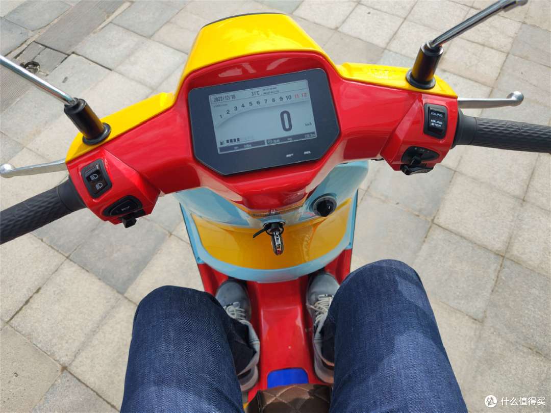 最便宜的150风冷复古踏板？试驾摩途威拉比，点评优缺点