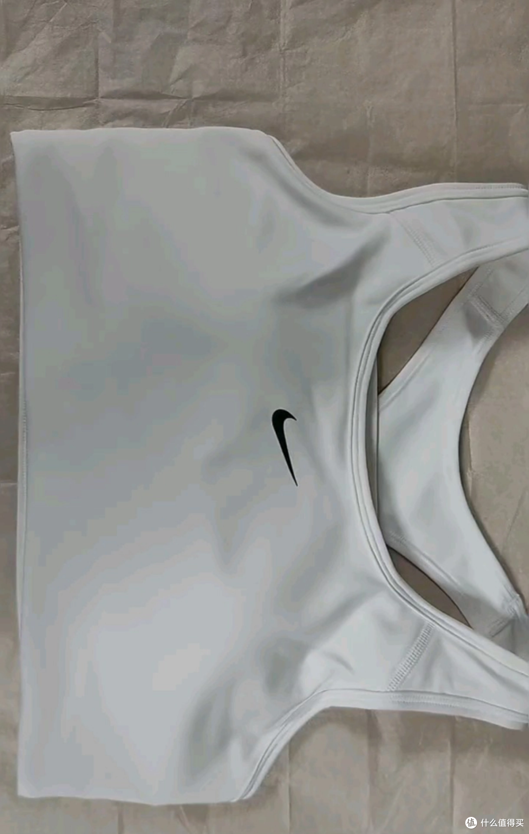 Nike的运动内衣穿着又好看又舒服