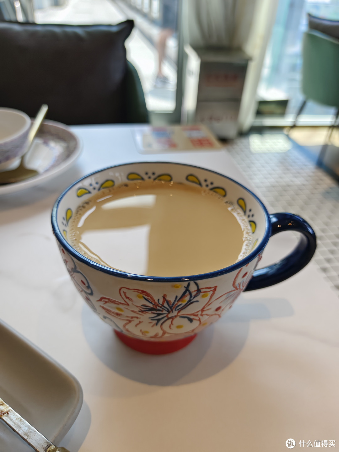 五一去吃了新疆菜，我挺喜欢这个茶杯的